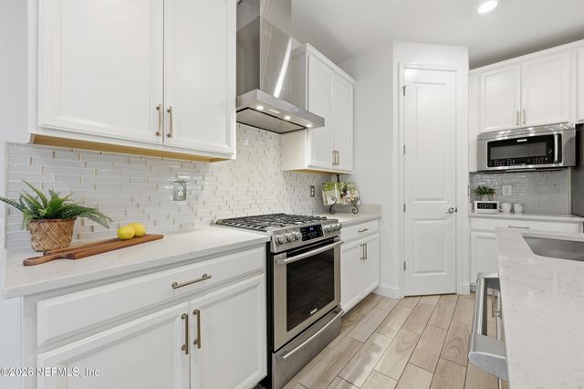 270 CLIFTON BAY Loop, St. Johns, FL 32259