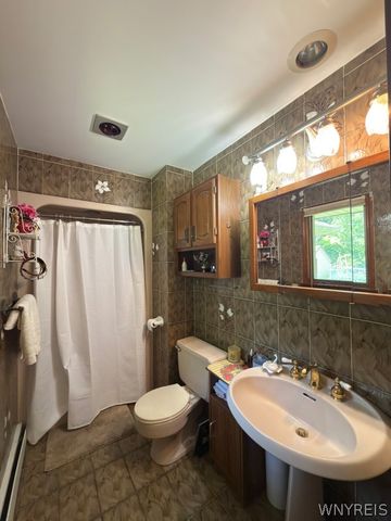 1835 North Forest Road, Amherst, NY 14221