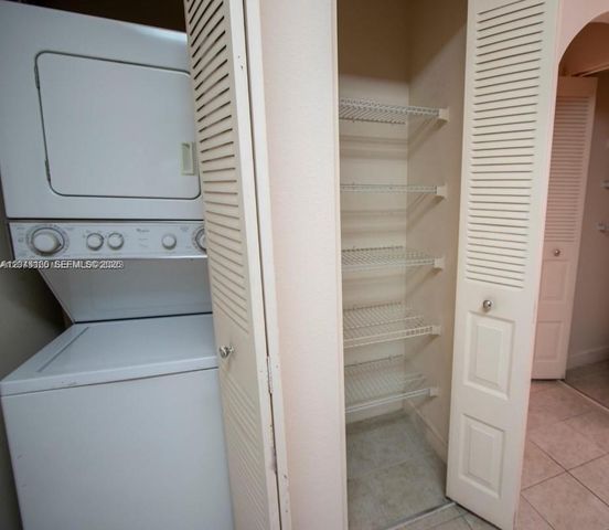 10105 W Sunrise Blvd 303, Plantation, FL 33322