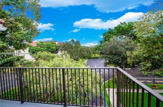 10105 W Sunrise Blvd 303, Plantation, FL 33322