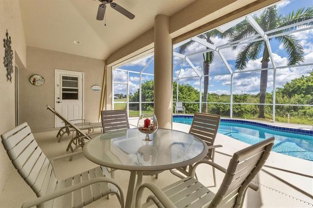 18 MEDALIST TERRACE, Rotonda West, FL 33947