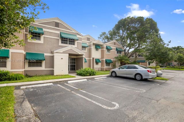 12261 Lake Loop Rd, Cooper City, FL 33330