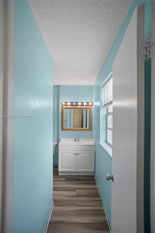 12261 Lake Loop Rd, Cooper City, FL 33330