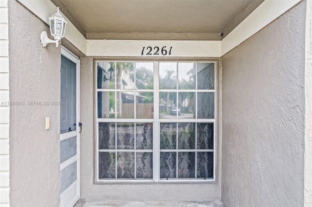 12261 Lake Loop Rd, Cooper City, FL 33330