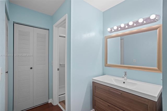 12261 Lake Loop Rd, Cooper City, FL 33330