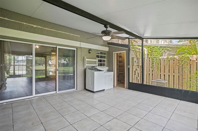 12261 Lake Loop Rd, Cooper City, FL 33330