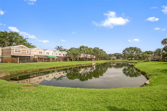 12261 Lake Loop Rd, Cooper City, FL 33330