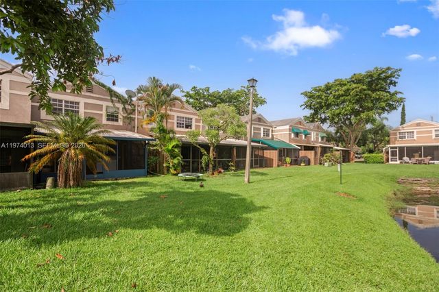 12261 Lake Loop Rd, Cooper City, FL 33330