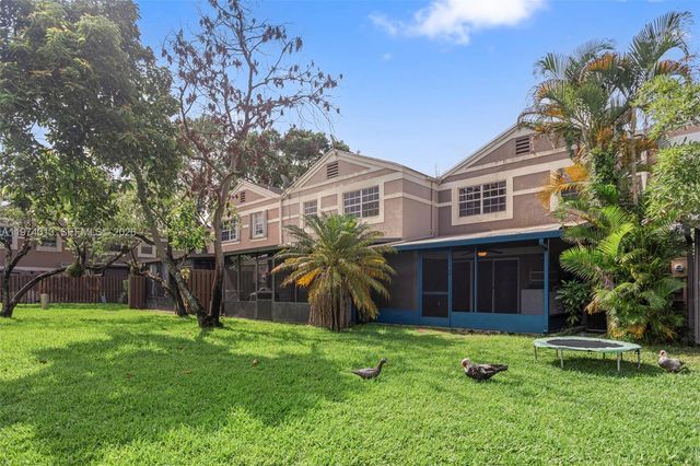 12261 Lake Loop Rd, Cooper City, FL 33330