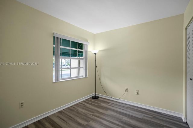 12261 Lake Loop Rd, Cooper City, FL 33330