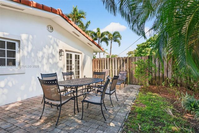 1661 Bel Air Ave, Lauderdale By The Sea, FL 33062