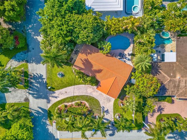 1661 Bel Air Ave, Lauderdale By The Sea, FL 33062