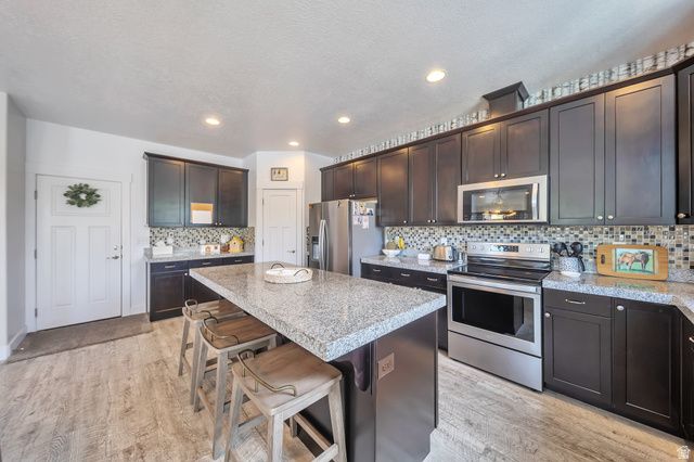 5608 S DUNETREE LN, Holladay, UT 84121