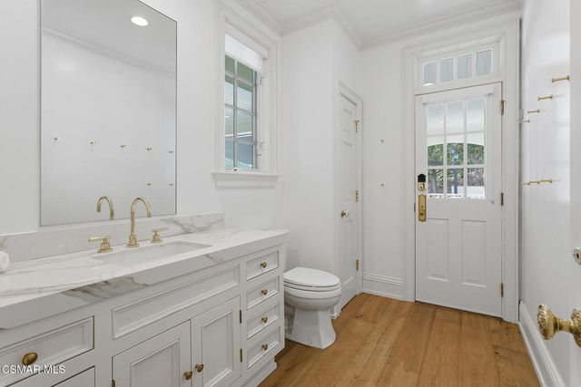 517 Lakeview Canyon Road, Westlake Village, CA 91362