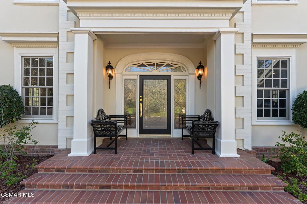 Image 11 of property listing at 517 Lakeview Canyon Road, Westlake Village, CA 91362