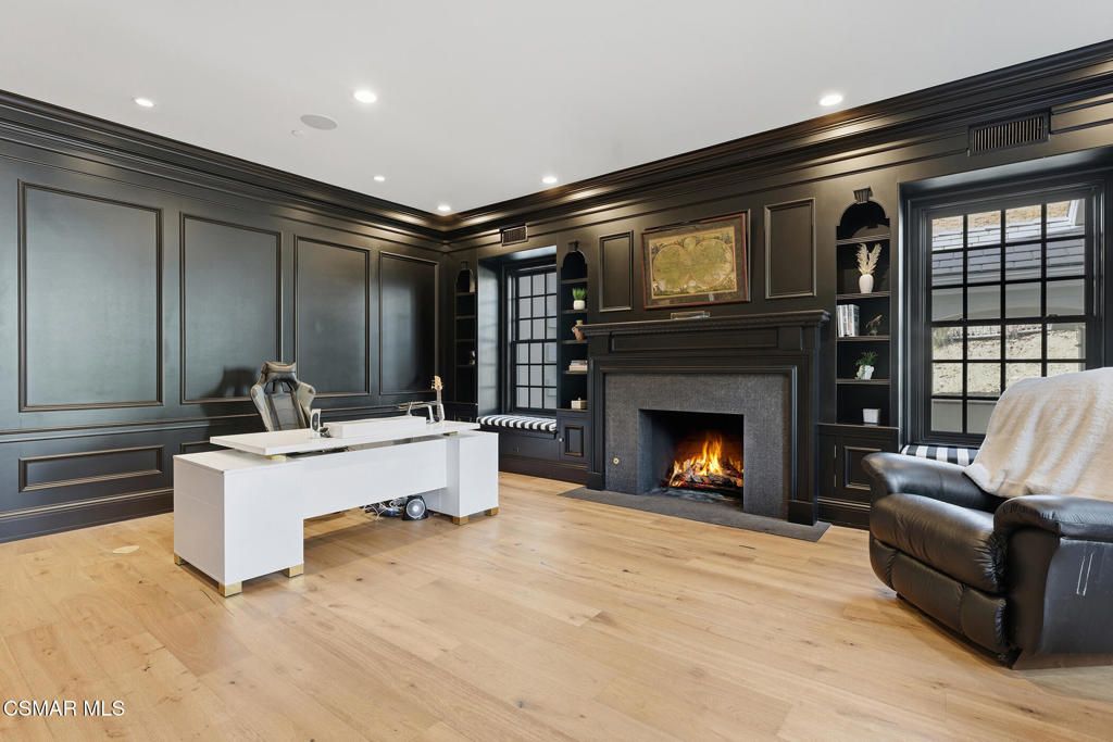 Image 15 of property listing at 517 Lakeview Canyon Road, Westlake Village, CA 91362