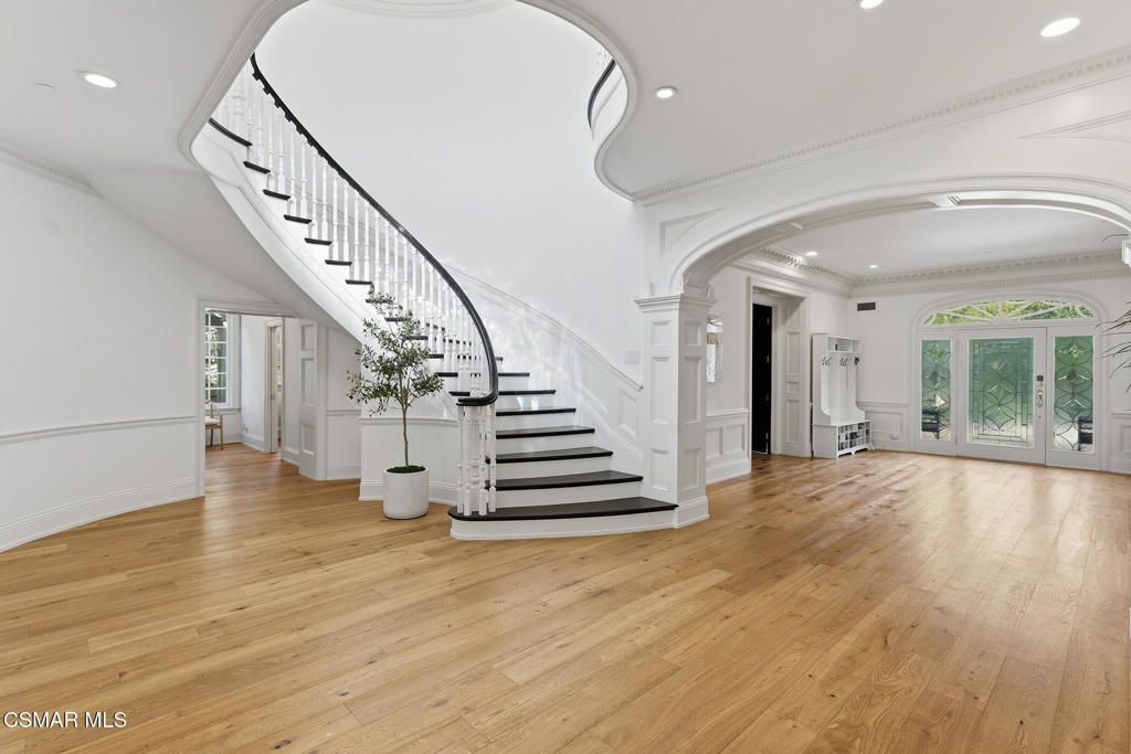 Image 21 of property listing at 517 Lakeview Canyon Road, Westlake Village, CA 91362