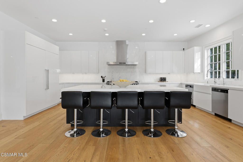 Image 31 of property listing at 517 Lakeview Canyon Road, Westlake Village, CA 91362