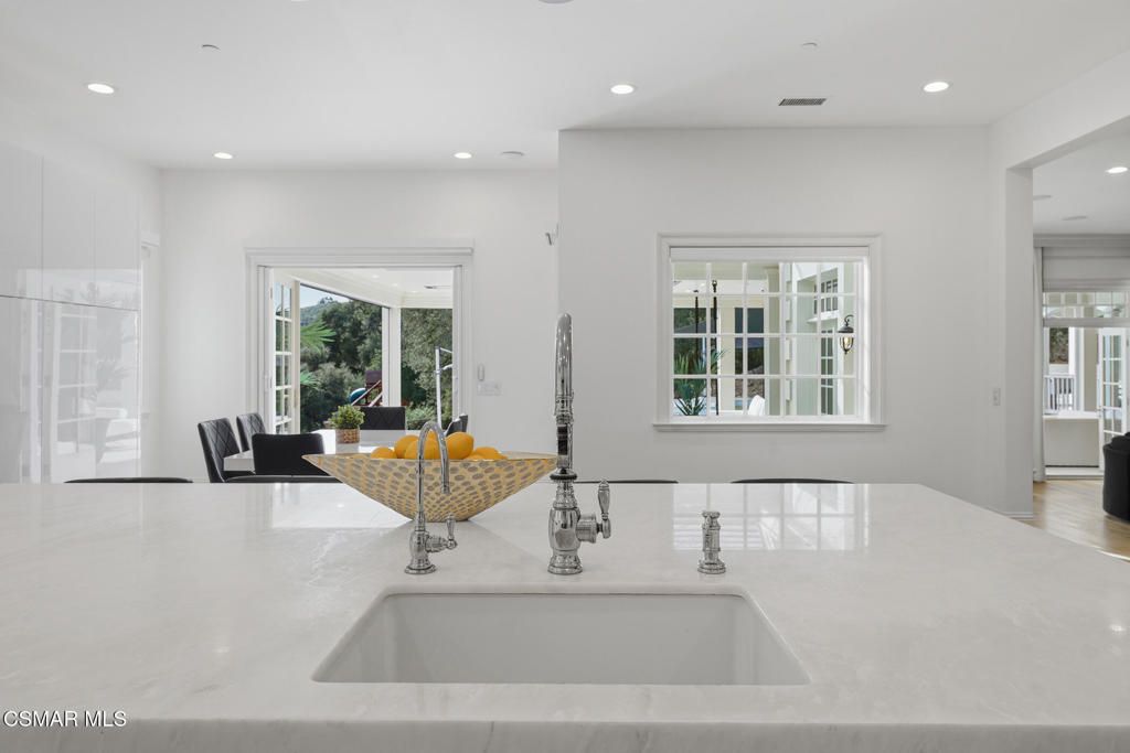 Image 33 of property listing at 517 Lakeview Canyon Road, Westlake Village, CA 91362