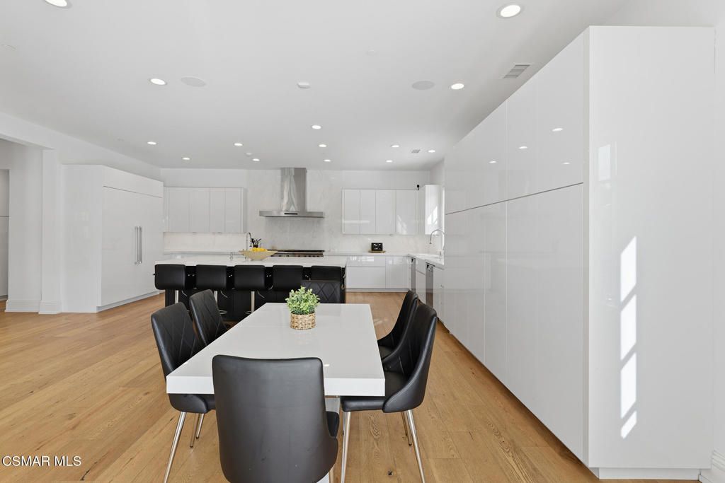 Image 38 of property listing at 517 Lakeview Canyon Road, Westlake Village, CA 91362