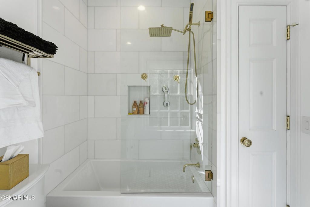 Image 52 of property listing at 517 Lakeview Canyon Road, Westlake Village, CA 91362