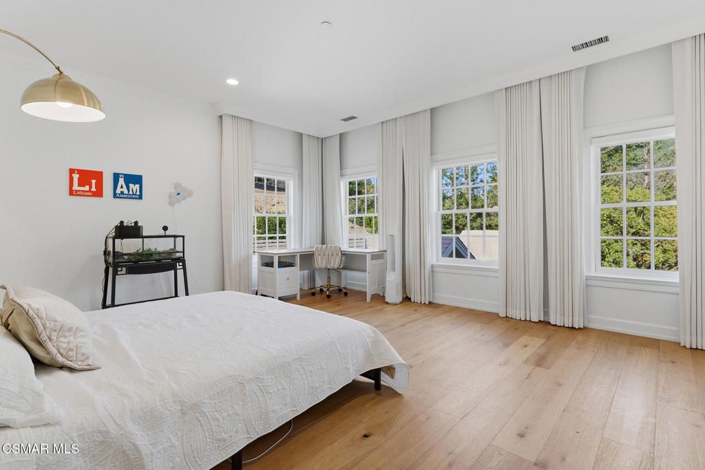 Image 54 of property listing at 517 Lakeview Canyon Road, Westlake Village, CA 91362