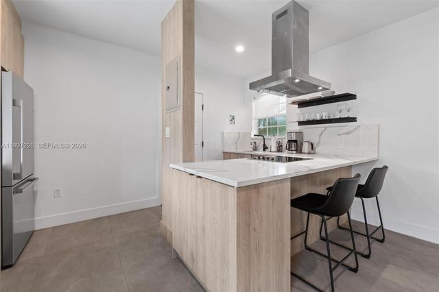 541 NE 62nd St 13, Miami, FL 33138