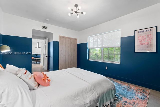 541 NE 62nd St 13, Miami, FL 33138