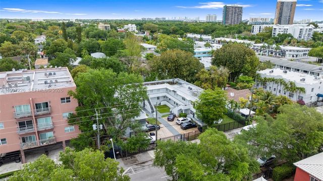 541 NE 62nd St 13, Miami, FL 33138