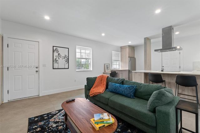 541 NE 62nd St 13, Miami, FL 33138