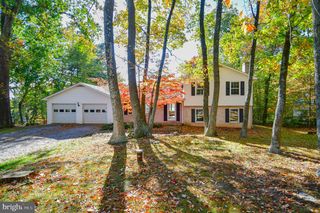 8008 DUSTIN DR, Frederick, MD 21701