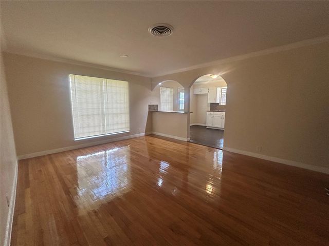10211 Hinds Street, Houston, TX 77034