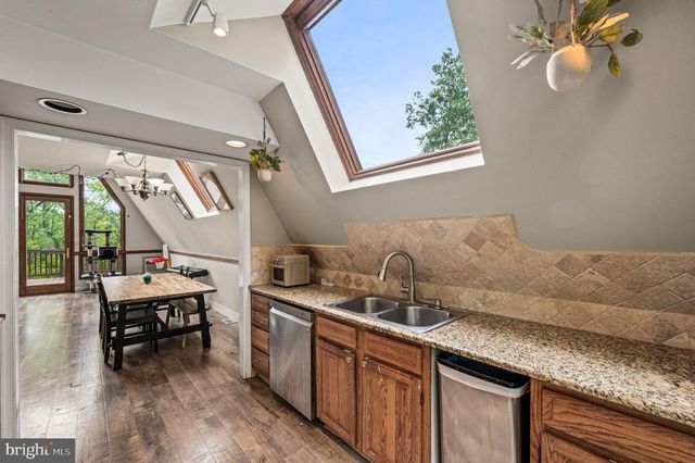 216 MAUGERS MILL RD, Pottstown, PA 19464