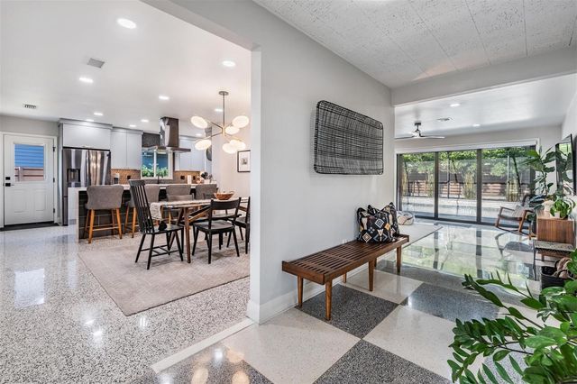 4130 N RIVER VIEW AVENUE, Tampa, FL 33607