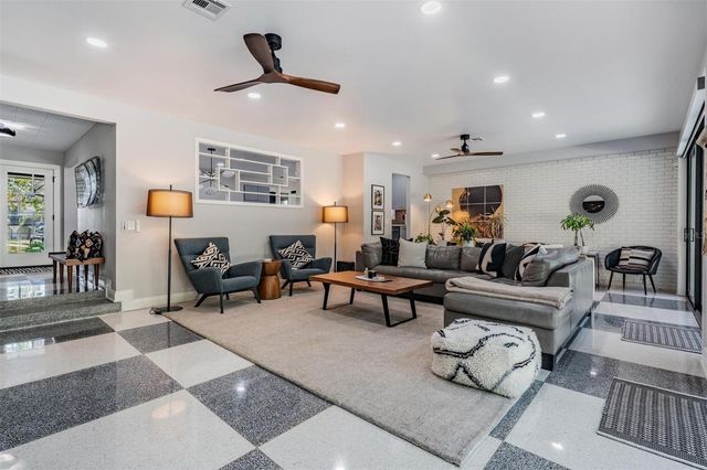 4130 N RIVER VIEW AVENUE, Tampa, FL 33607