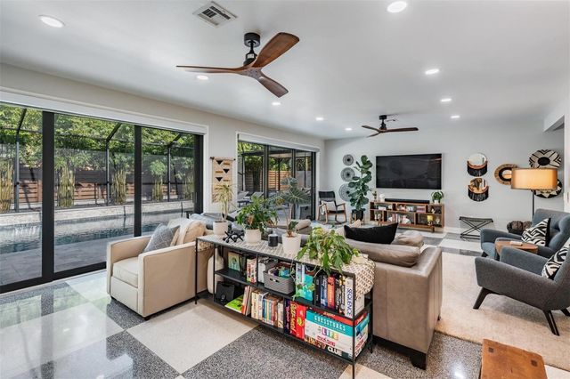 4130 N RIVER VIEW AVENUE, Tampa, FL 33607