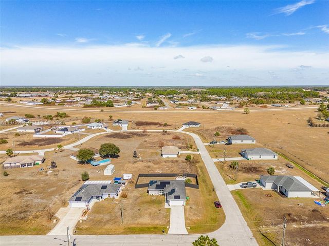 9032 Meadow Circle, La Belle, FL 33935