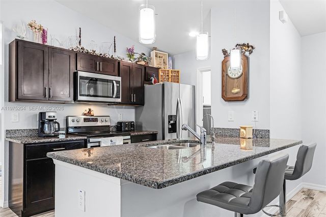 9032 Meadow Circle, La Belle, FL 33935