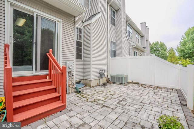 1604 YARROW CIR, Dayton, NJ 08810