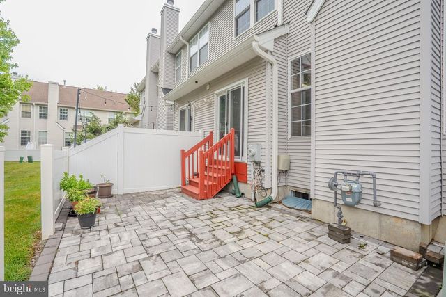 1604 YARROW CIR, Dayton, NJ 08810