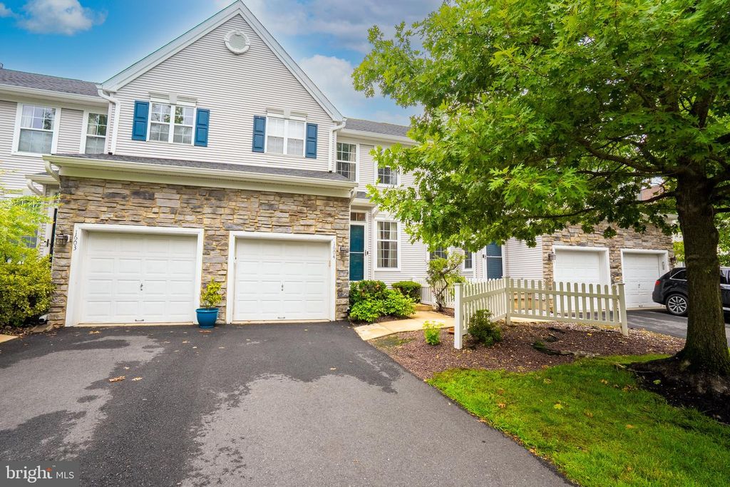 1604 YARROW CIR, Dayton, NJ 08810