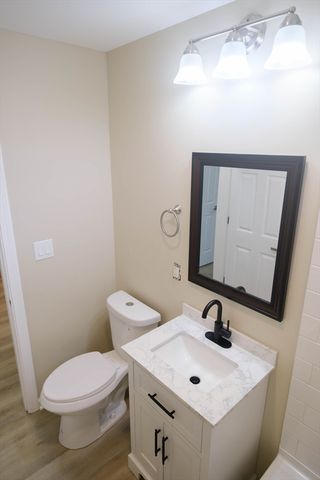 23 Eldert St, Springfield, MA 01109