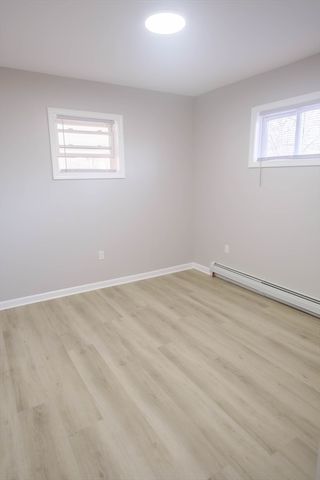 23 Eldert St, Springfield, MA 01109