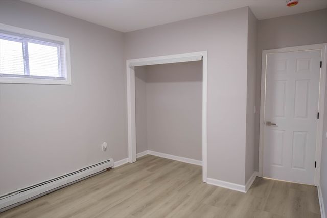23 Eldert St, Springfield, MA 01109