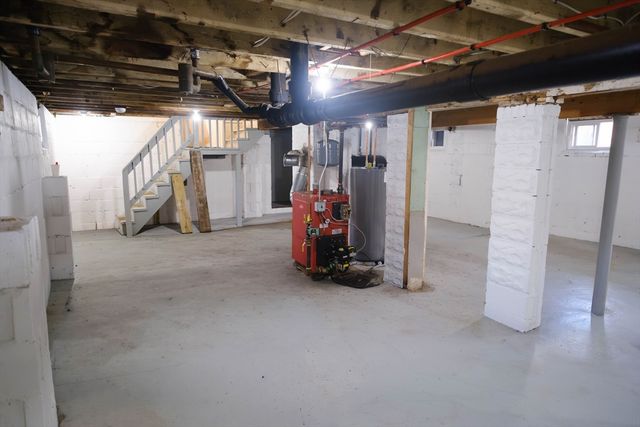 23 Eldert St, Springfield, MA 01109