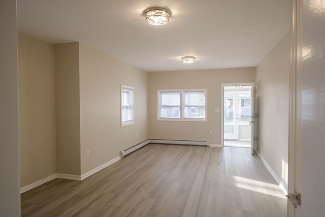 23 Eldert St, Springfield, MA 01109