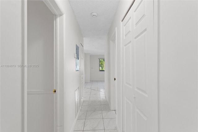 1410 NW 42nd St, Fort Lauderdale, FL 33309