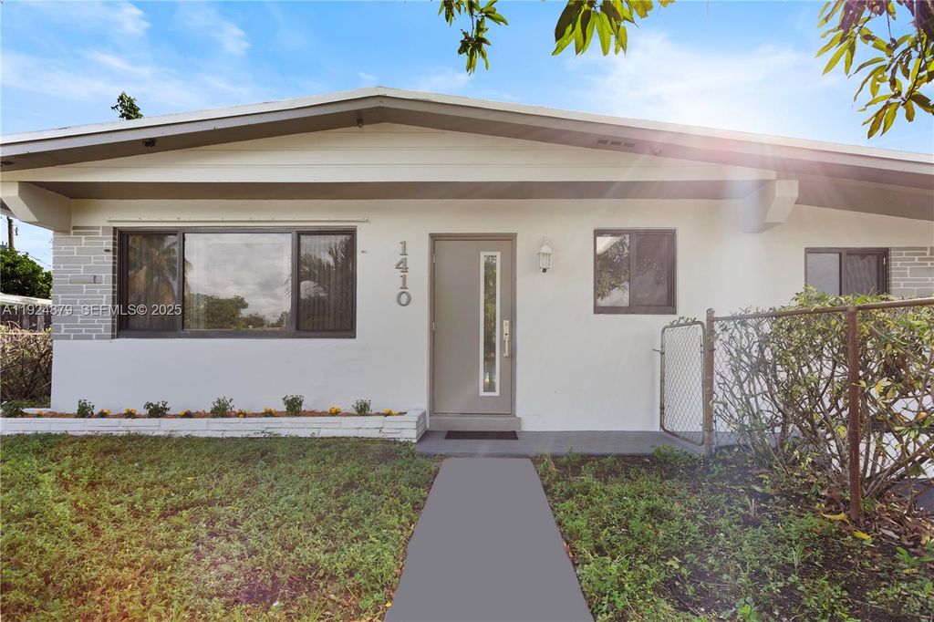 1410 NW 42nd St, Fort Lauderdale, FL 33309