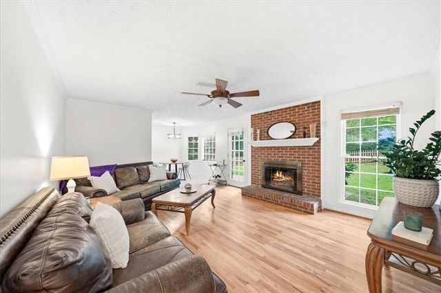 1646 Maple Ridge Drive, Suwanee, GA 30024