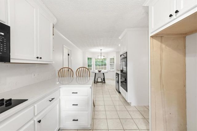 1646 Maple Ridge Drive, Suwanee, GA 30024
